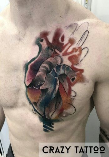 Анатомическое тату, сердце на груди