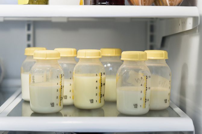 бутылочки для хранения молока