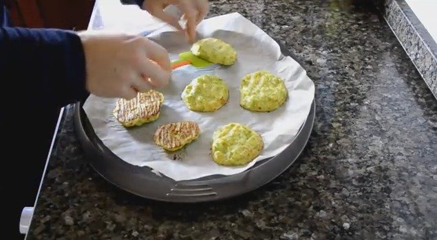 Оладьи из кабачков в духовке - рецепт с фото диетических оладушек
