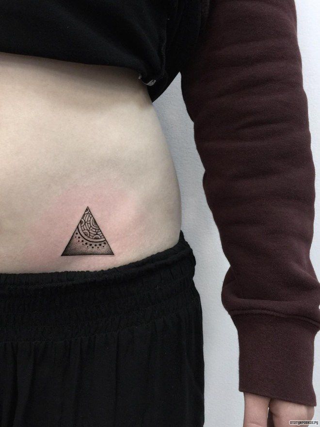 геометрические маленькие татуировки шесть