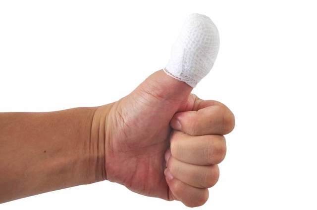 Глубокий порез пальца: порезать, что делать, как лечить