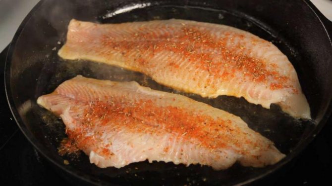 Как пожарить рыбу в духовке с корочкой: рецепты и советы