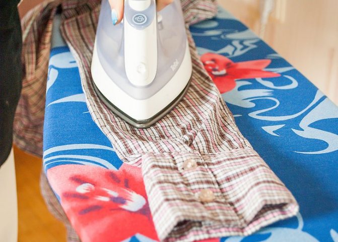 Как правильно гладить рубашку с длинным и коротким рукавом