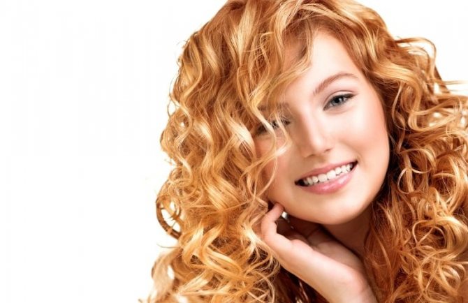Как правильно ухаживать за волнистыми волосами в домашних условиях?
