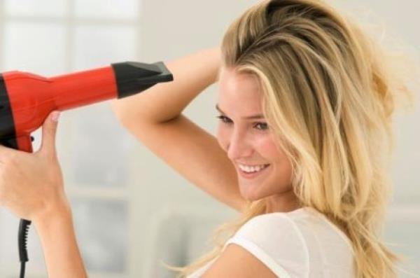 Как правильно высушить волосы феном