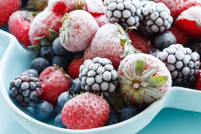 Как сварить компот из замороженных ягод