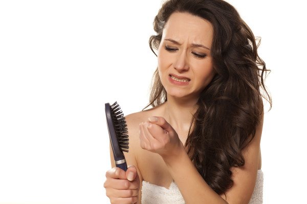 как ухаживать за тонкими и выпадающими волосами