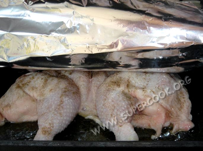 Как запечь курицу в духовке в рукаве для запекания при 180