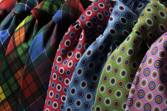 Как завязывать галстук: способы с пошаговыми инструкциями
