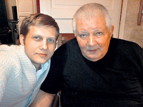 На фото: Борис Корчевников с отцом