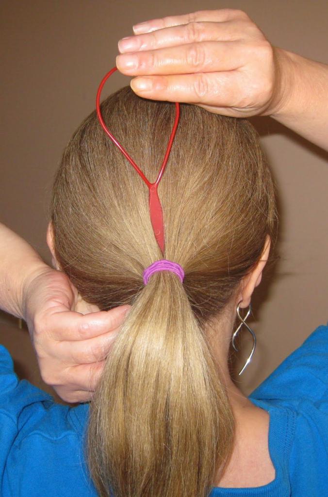 плетение кос с петлей для волос