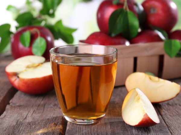 Полезные свойства и вред яблочного сока