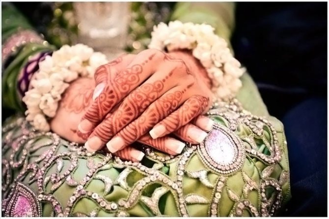 Руки индийской невесты