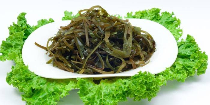 Салат из морской капусты с корейскими специями