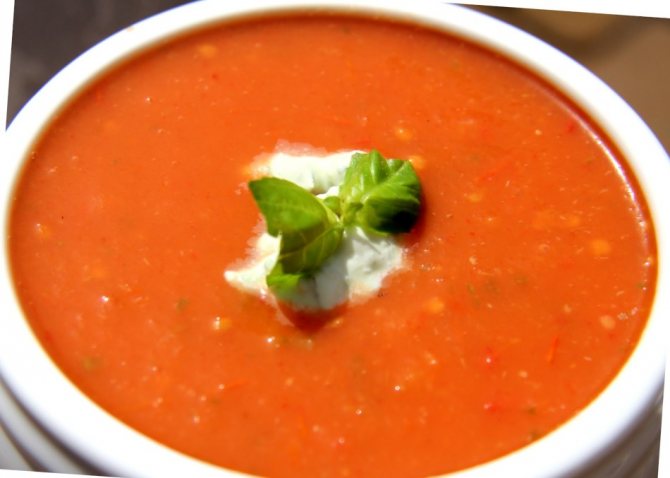 Сельдереевый-суп-с-томатным-соком