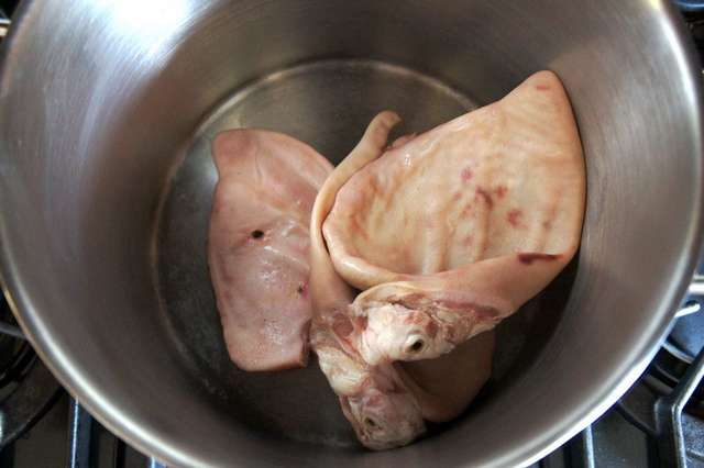 Свиные уши в духовке: рецепт пошаговый с фото