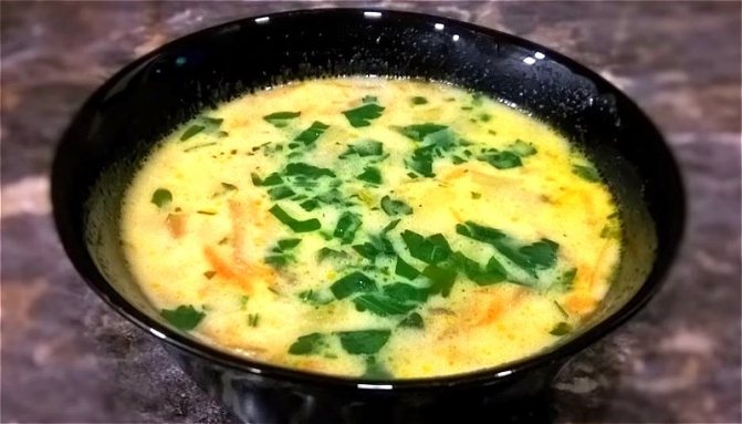 сырный суп с курицей и грибами