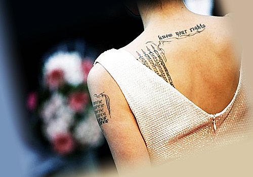 Татуировки Джоли, вид сзади