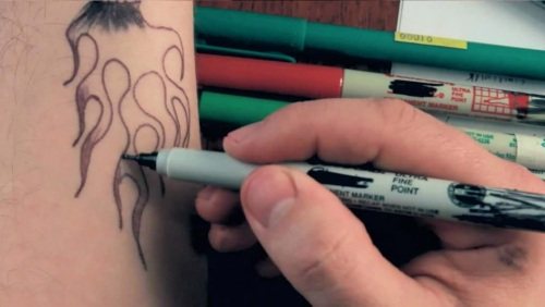 Татуировки временные. Как сделать в домашних условиях: гелевой ручкой, хной, краской, наклейки, цветные и черно-белые, карандашом для глаз, маркером, при помощи трафарета