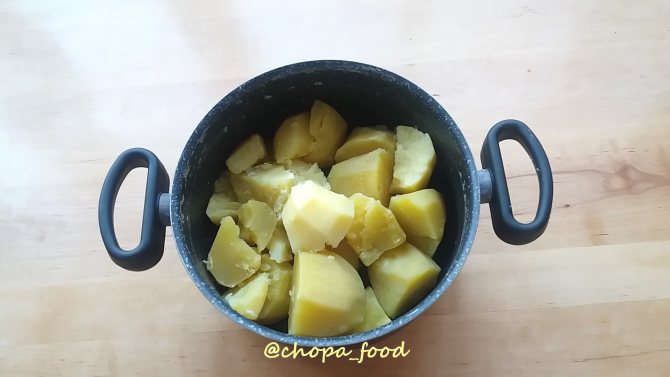 вареная картошка для картофельных гнезд