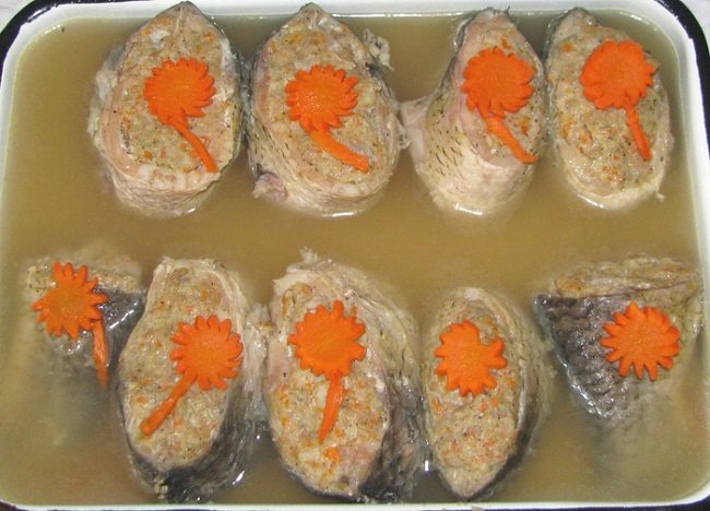 Заливное (холодец) из рыбы: 9 простых и вкусных рецептов заливной рыбы
