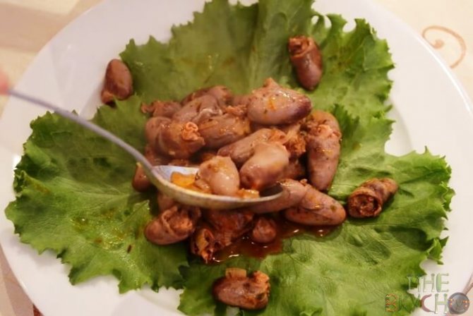 Жареные куриные сердечки с луком: 7 вкусных рецептов приготовления